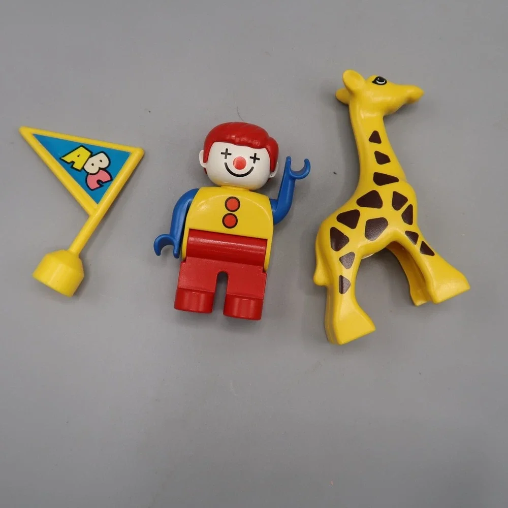 Lego Duplo Clown for Circus Carnival Giraffe and Flag lot of 3 vintage